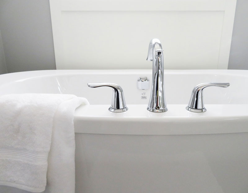 Bañera con puerta